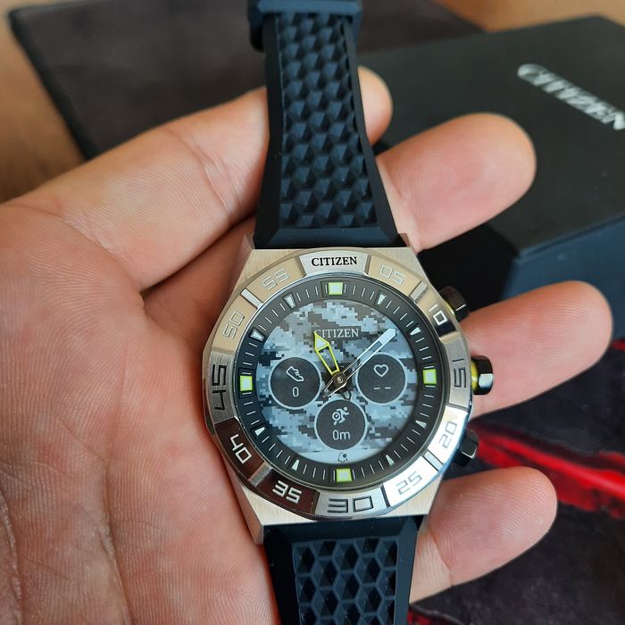 Citizen Hibrid la curie