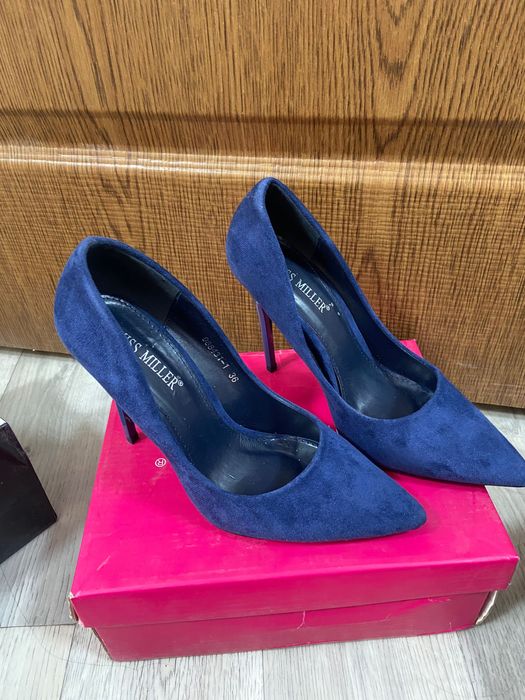 Туфли женские на каблуке