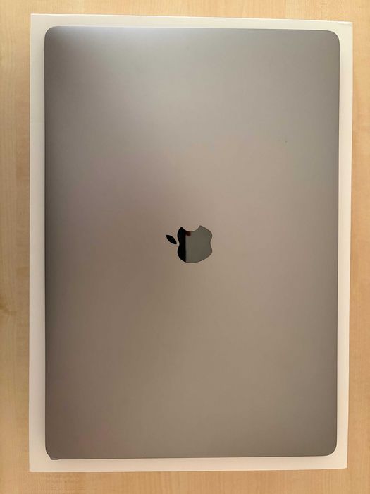 MacBook Pro 16" (2019)