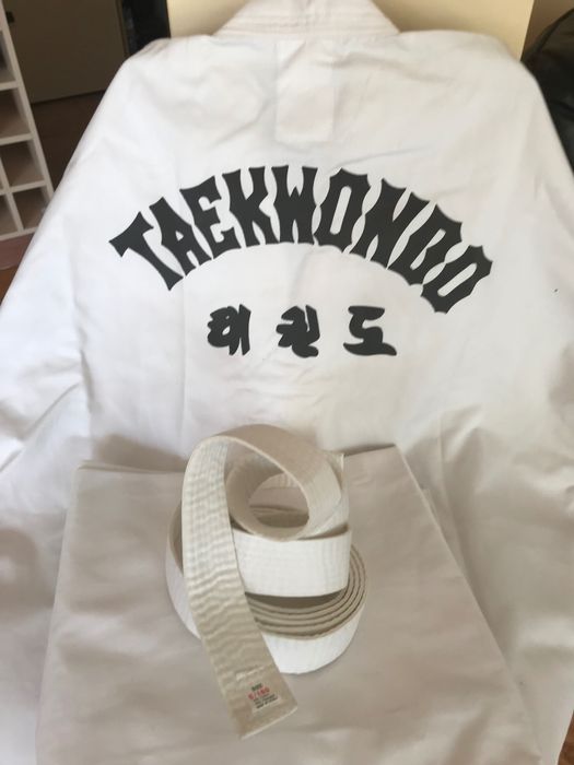Taekwondo Hayashi екип