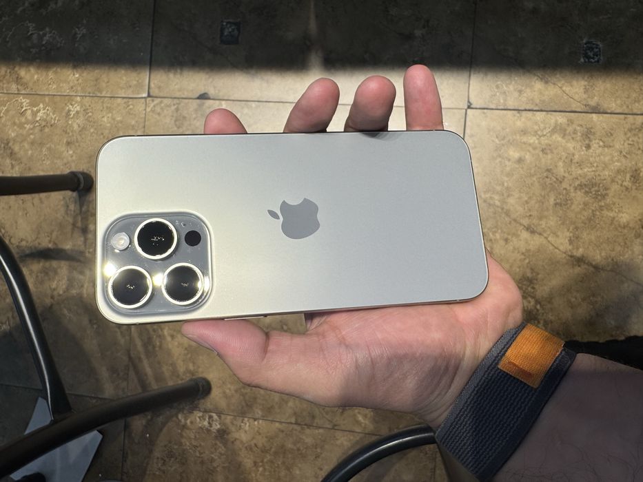 Продам Iphone 15 Pro Max