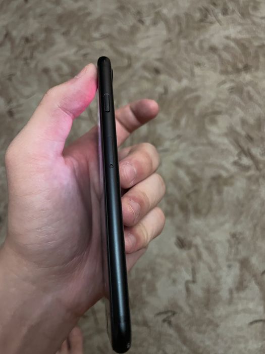 Iphone SE 2020г 128гб