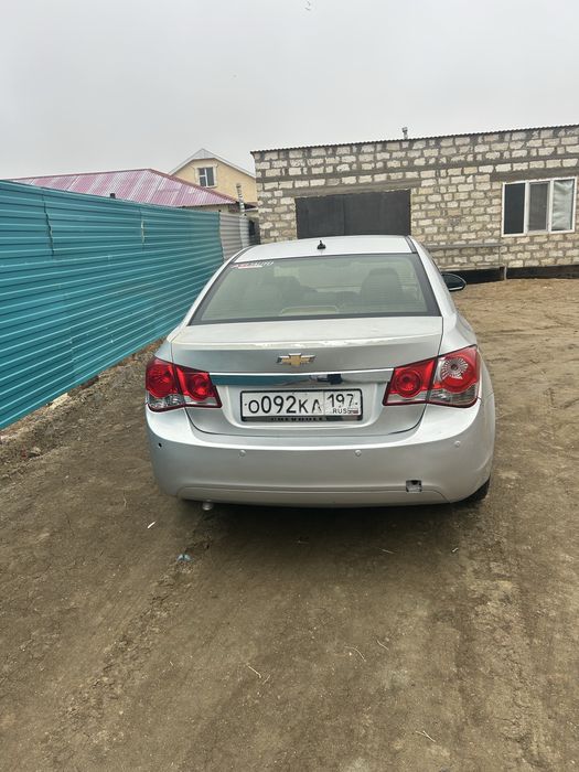 Шевроле круз 2010 год