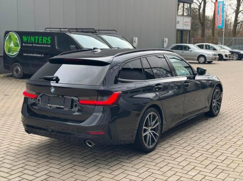 BMW 3 Series 2019 — imagine 2