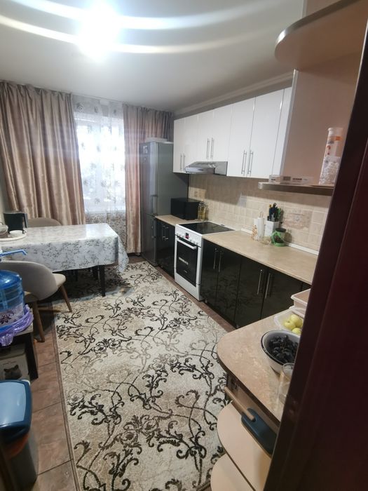 Продаётся 5-ком кв-ра. Улица Керамическся 76