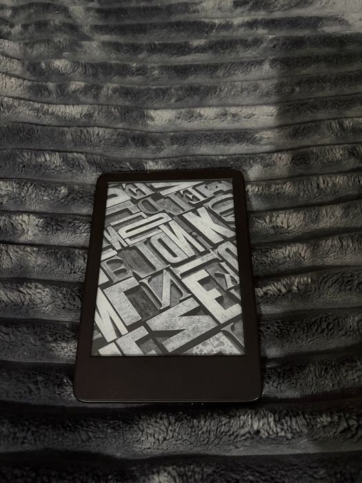 eBook Reader Amazon Kindle 2024 (11th Gen), 16 GB, Display 6", Wi-Fi, USB-C, cu Reclame, Negru