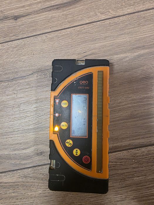 Измервателен уред лазер  Geo-Fennel FL 500HV-G