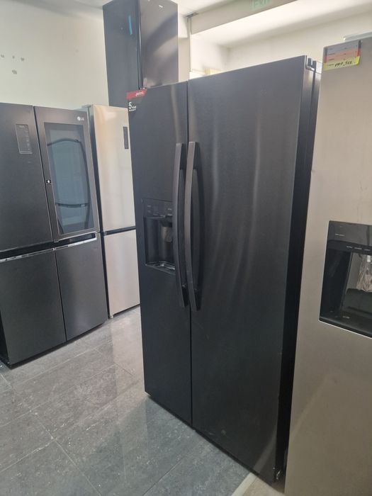 Хладилник Side by Side Point Black 650 литра