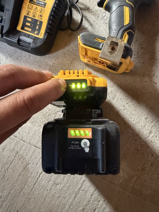 Dewalt DCF887 impact