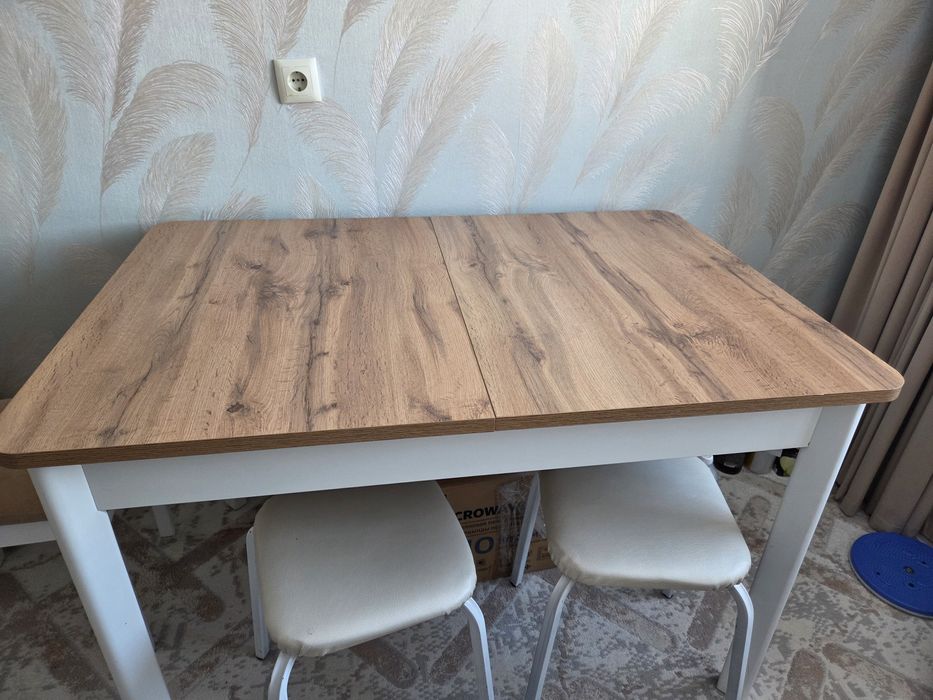 Продам стол в отличном состоянии