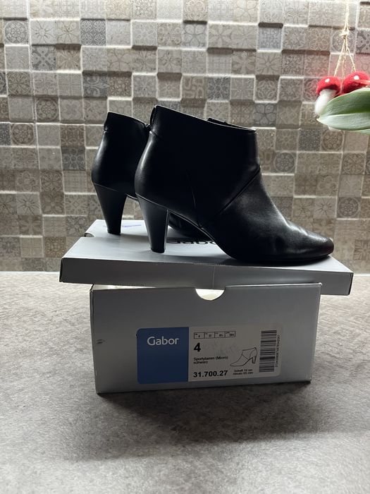 Ghete piele naturala neagra ,Gabor ,37