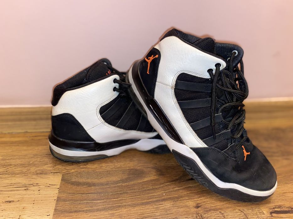 jordan max aura.