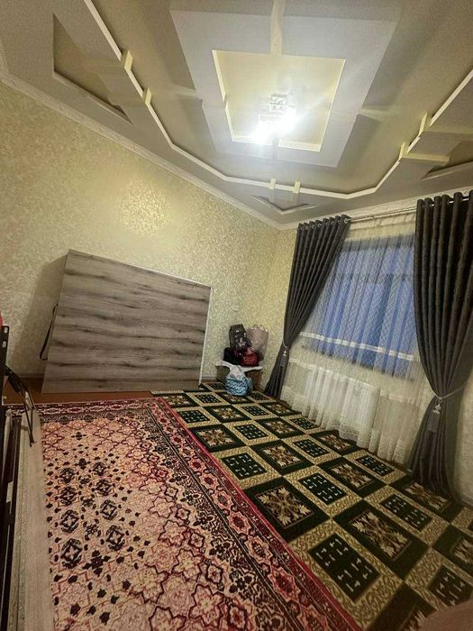 Navoiy shahri Guliston -3 da hovli sotiladi.