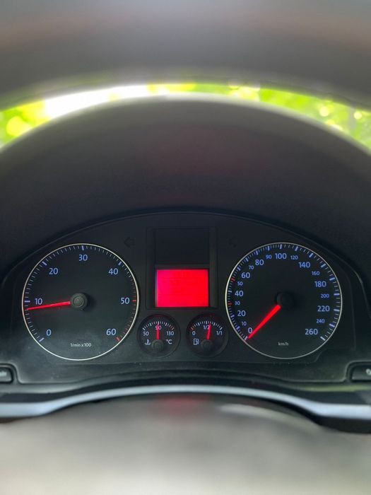 Vând golf 5 1.9 tdi 105 cp