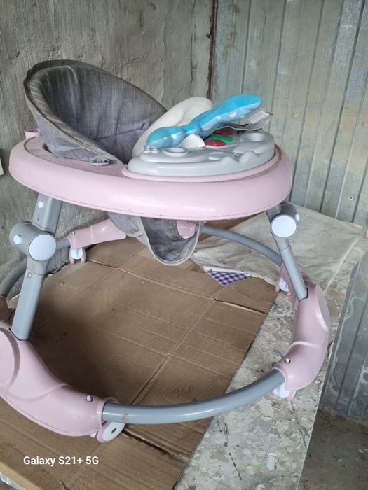 Продам стульчик для кормления