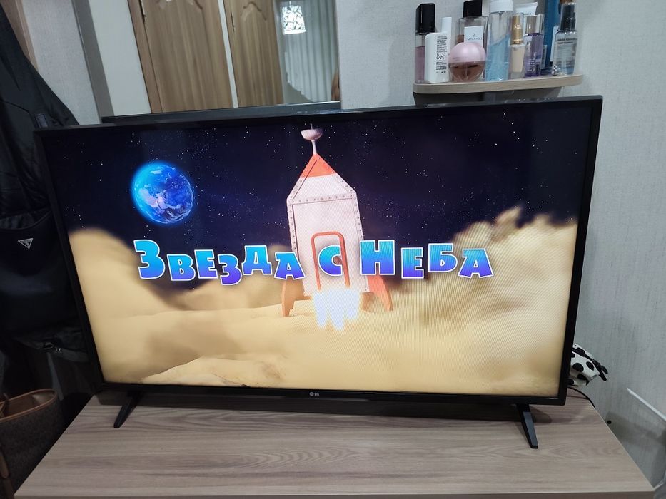 Телевизор LG Смарт 108 см диагональ
