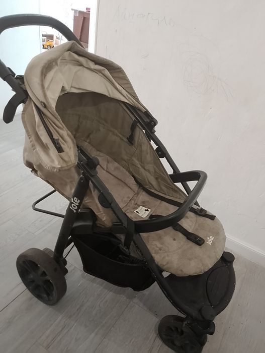 Коляска прогулочная продам