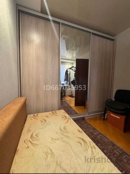 продается 4  комн кв р-н Диана