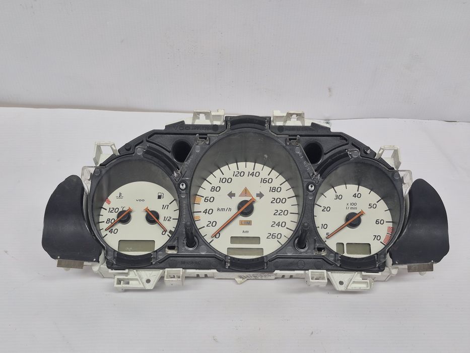 Щиток приборов Mercedes  SLK R170