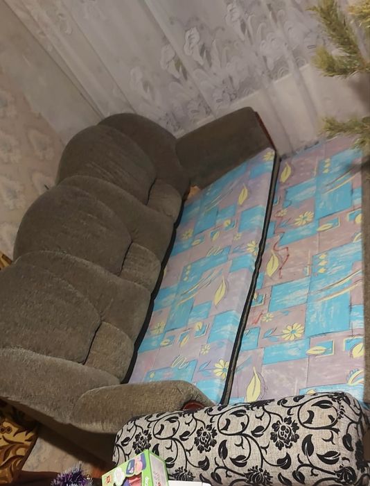 продаем раскладной  диван