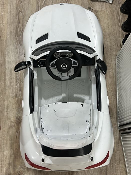 Детский электромобиль