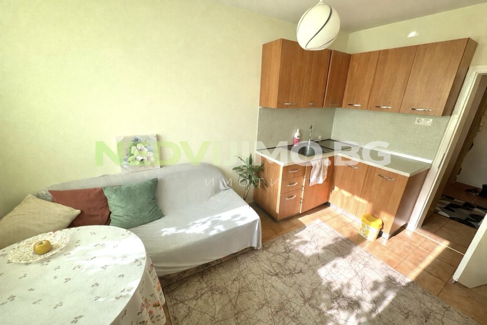 Продава се Двустаен апартамент в Варна, Централна поща - 50 кв.м за 1816 €/кв.м - Снимка #3