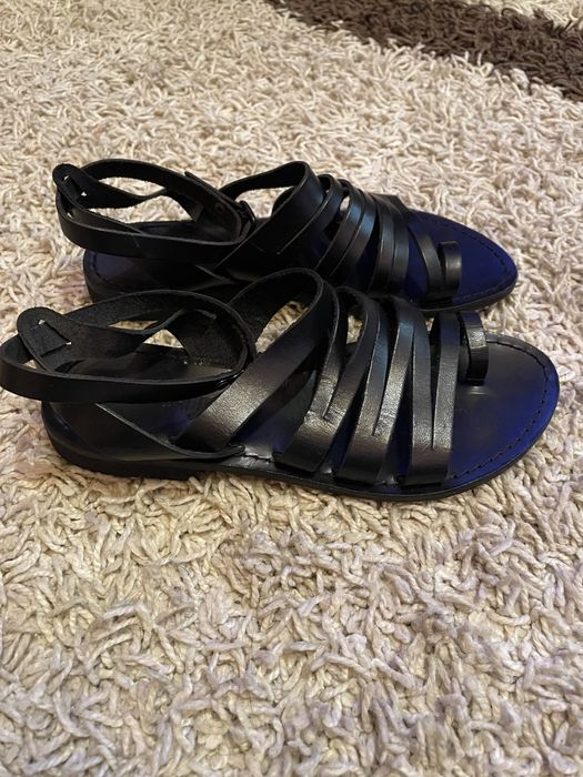 Sandale din piele