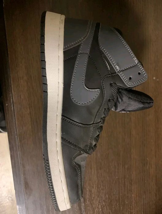 Кросовки на весну.Для мальчиков и девочек.оригинальные.39 размер.