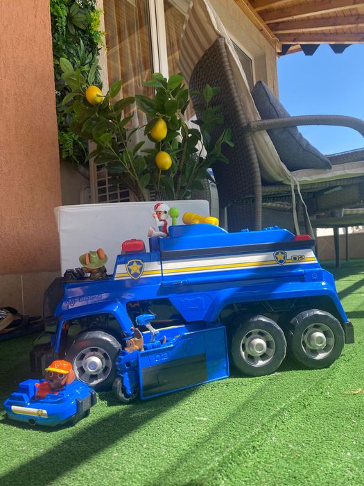 Полицейският камион на Чейс , Боклуджийски камион