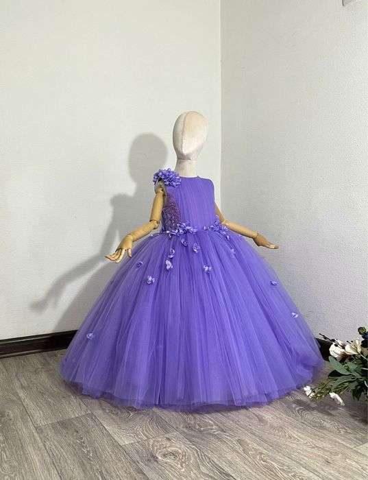 Продам детские платья