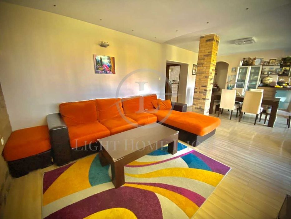 Продава се Тристаен апартамент в Пловдив, Въстанически - 120 кв.м за 1584 €/кв.м - Снимка #1