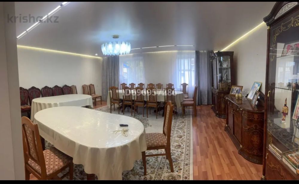 Продам дом в г. Аркалык (центр города).