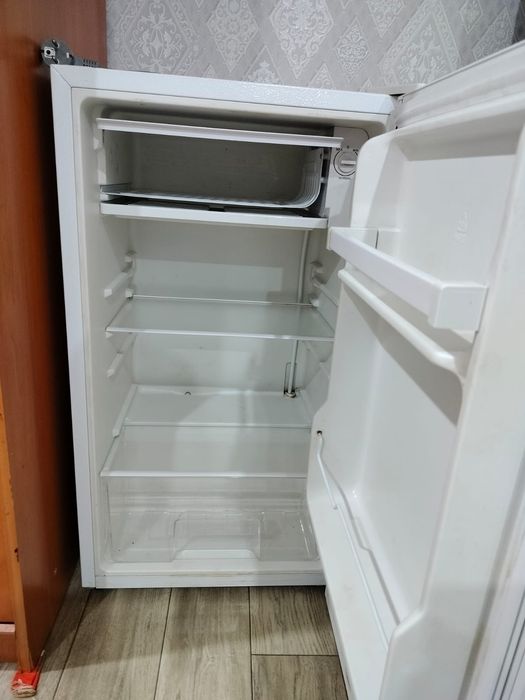 Продаётся морозильник и холодильник
