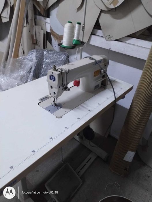Masina de cusut industriala cu 2 ace Jack