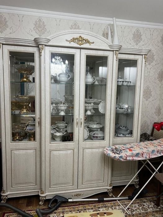 сервант, стенка
