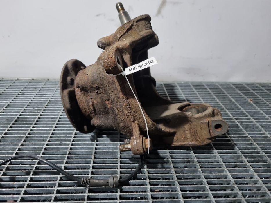 Преден десен шенкел BMW X3 F25 2.0 D 2010 - 2014 Р