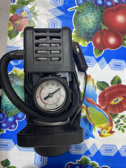 Продам автомобильный компрессор