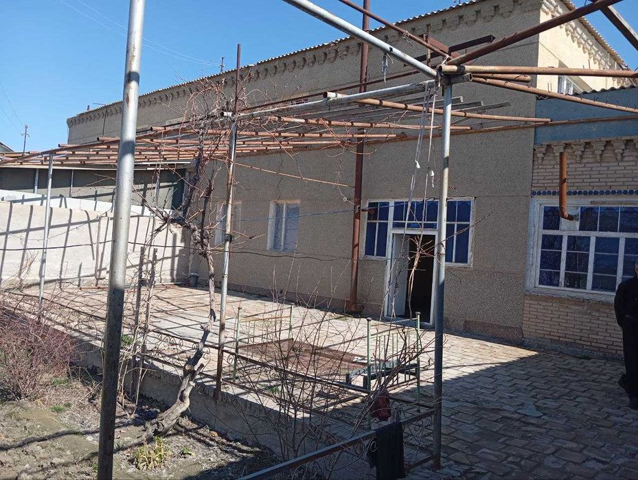 Бухоро вилоят Коракул туманида участка сотилади