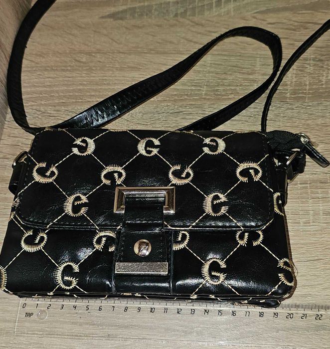 Дамска чанта през рамо