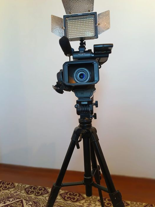 Видео камера  100000 теңге