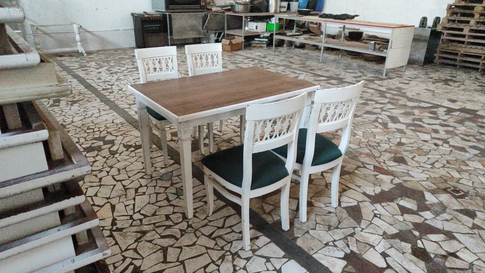 Стол стул сотилади  комплект