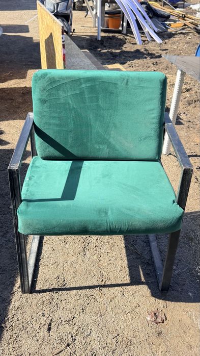 Мебель в Кафе диваны лавки перегородки