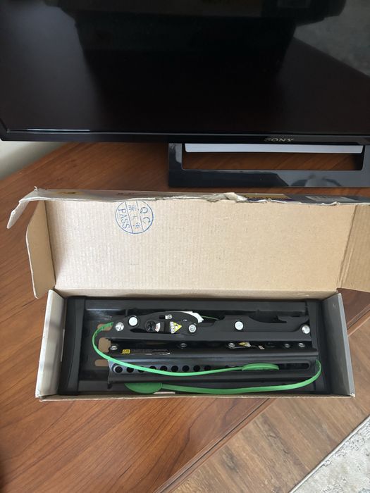 Телевизор Sony + кронштейн 15000 тг