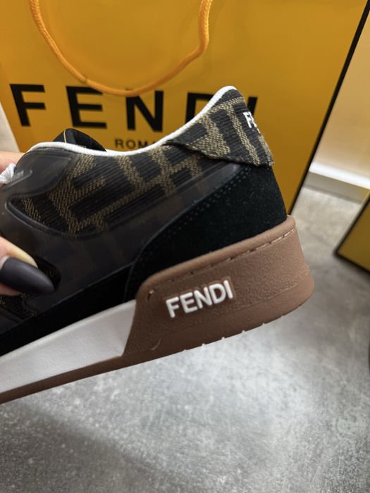 Дамски кецове F**di