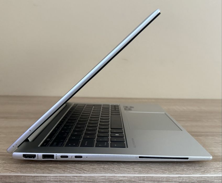 HP Elitebook 840 G9 CA NOU ! i5 12th 512GB ssd 16GB ram  !