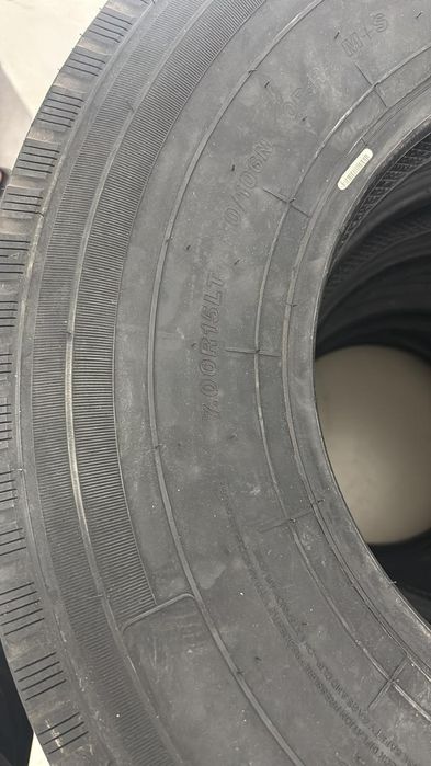 Продам шины на Исузу (Isuzu)