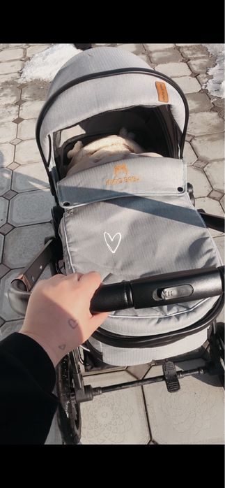 продам коляску Ining baby