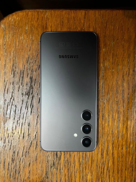 Samsung  S24 ,256 гб