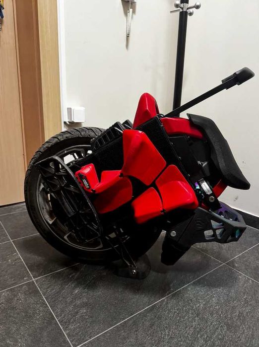 EUC - Kingsong S22 Pro + падове и аксесоари