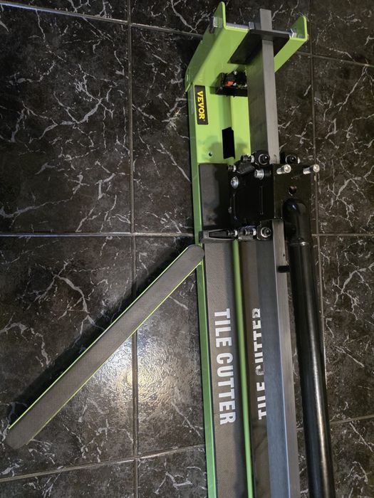 Masina de taiat gresie si faianta ,laser integrat .Marca Vevor